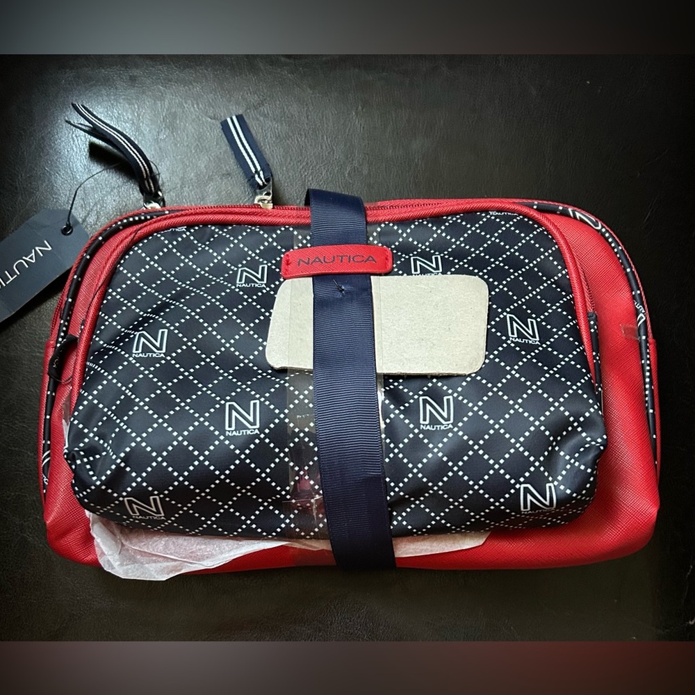 NWT Nautica 2 Piece Trap Cosmetic Case